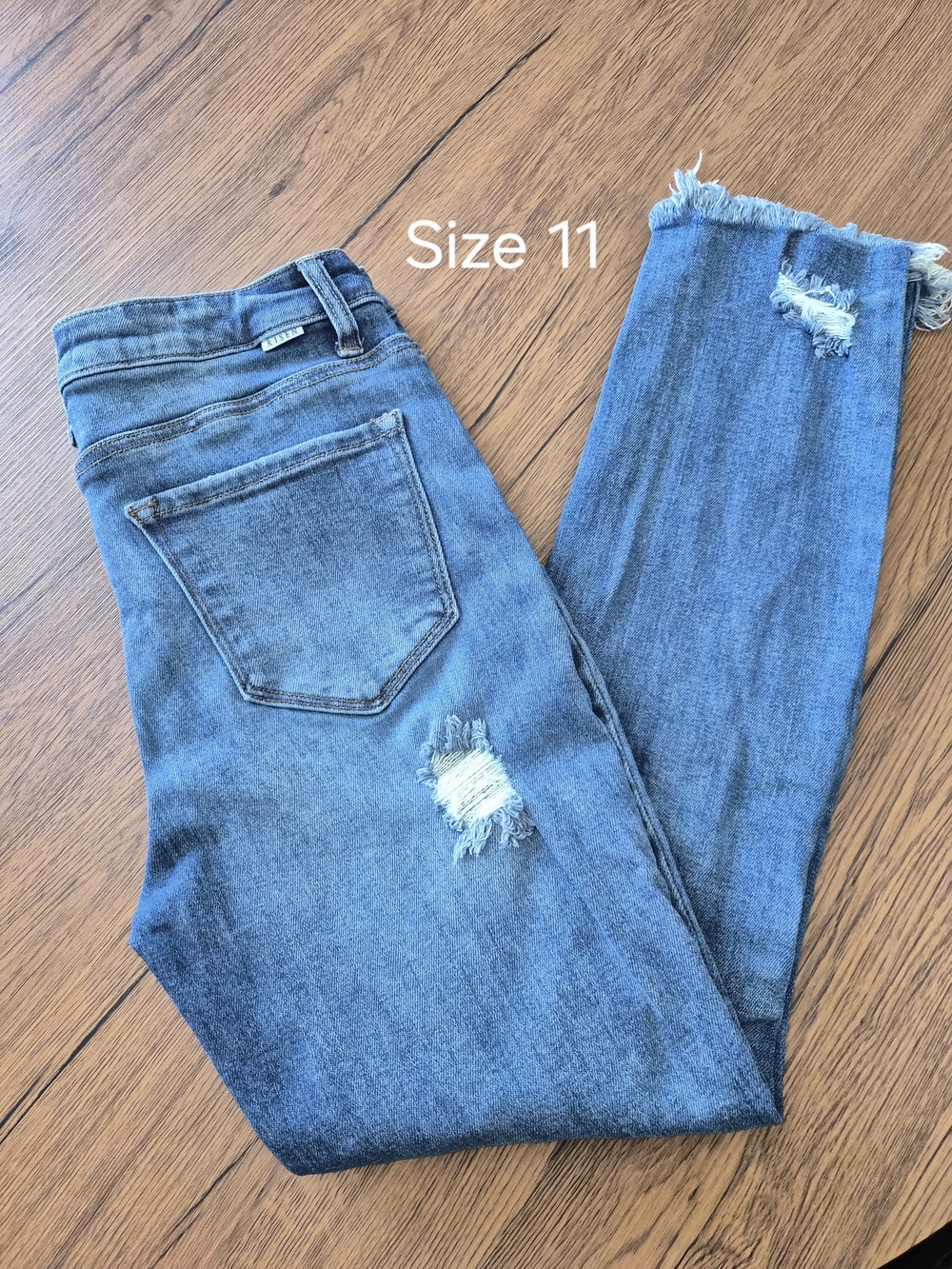 Women’s Skinny Distressed Jeans - Light Blue Frayed Hem